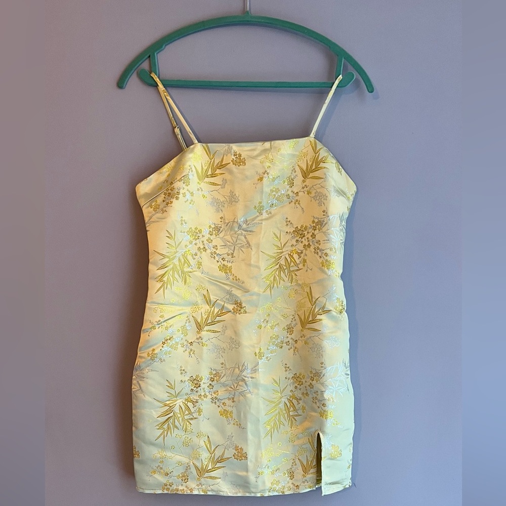 NWT| Jacquard yellow dress 👗 | Forever 21 Women’s Size_S

22